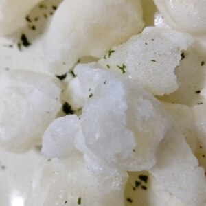 残ったおもちをレンジで　”おかき”に変身！